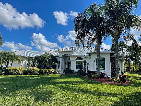 4th image of 5371 NW South Crisona Cir