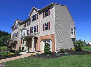 6468 Creekbend Dr, Mechanicsburg, PA 17050