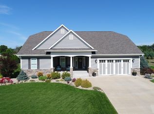 2545 Diamond Ridge Dr, Burlington, IA 52601