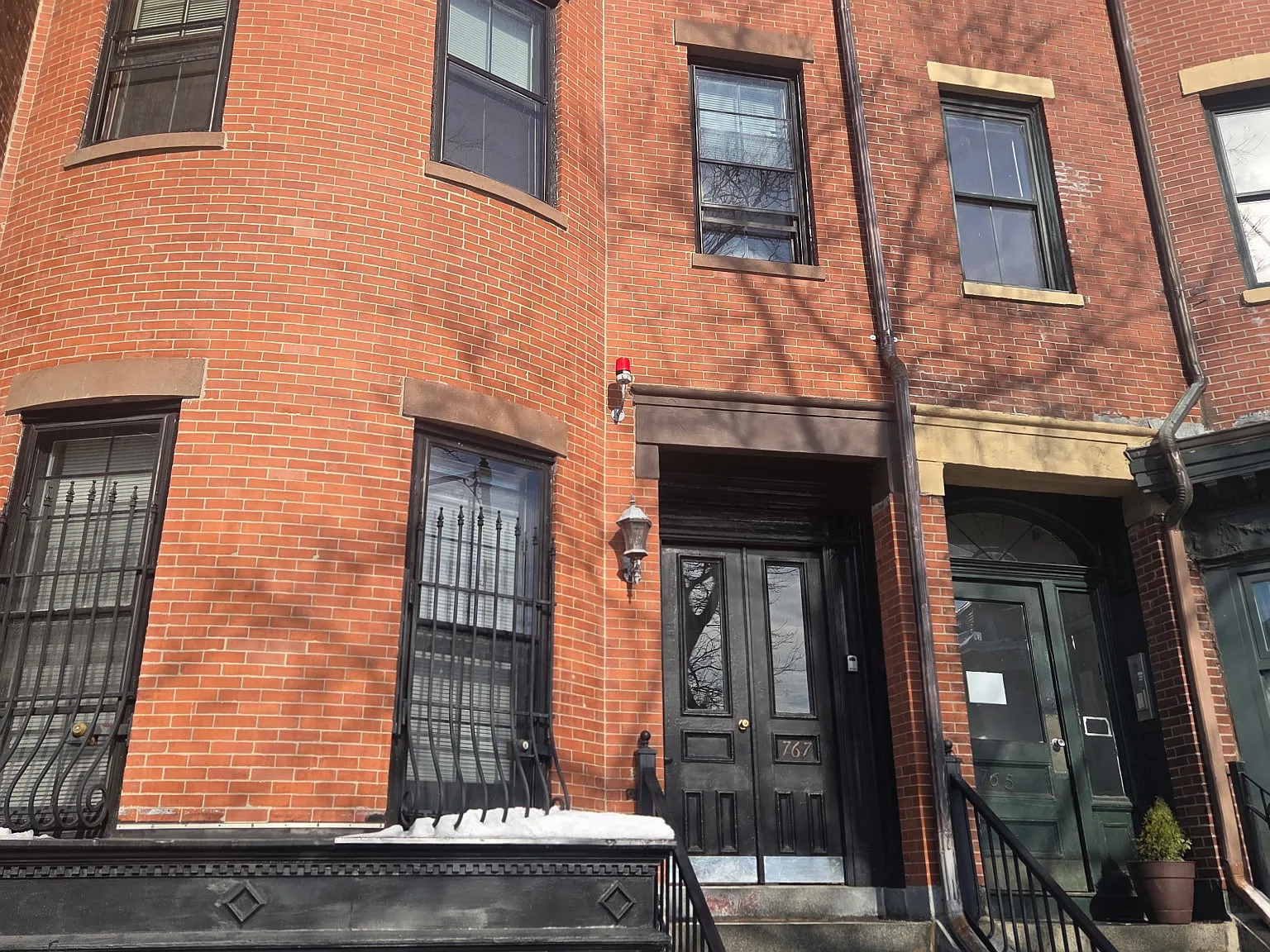 Studio, 300 sqft, $1,975 — Photo 2