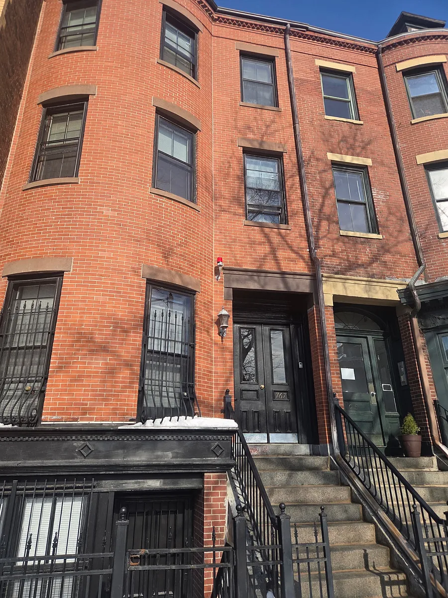 Building Photo - 767 Tremont St #3