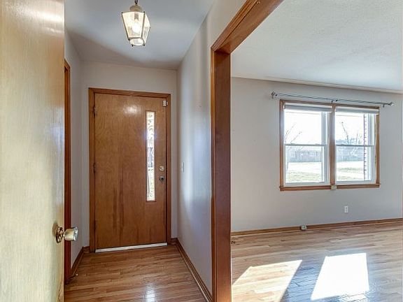 5th image of 308 Stardust Dr