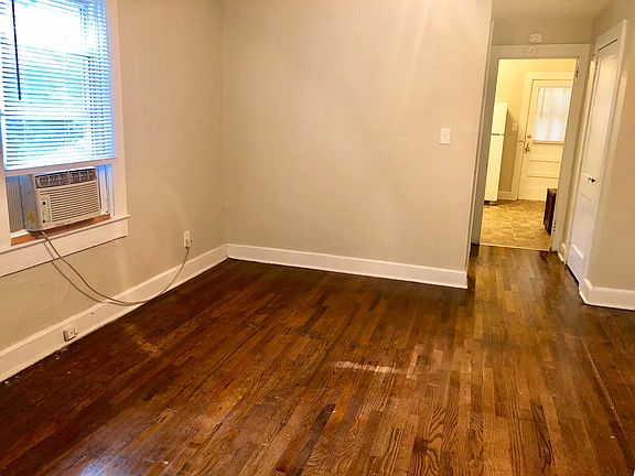 4th image of 427 Stewart St APT B
