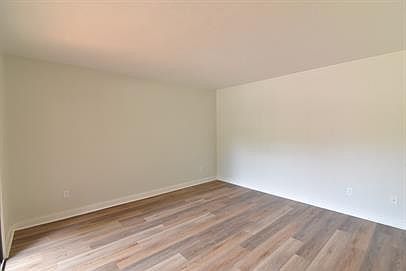 2nd image of 2156 Claremont Ln #A