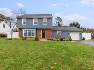 52 Charles Dr, Tinton Falls, NJ 07753