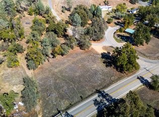 7384 Honeybee Rd, Redding, CA 96001