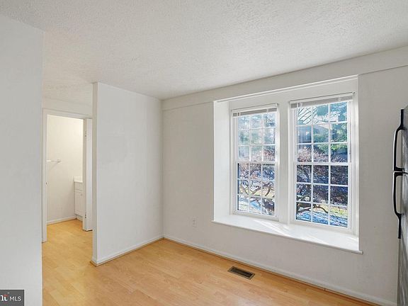 5th image of 6515 Field Master Dr