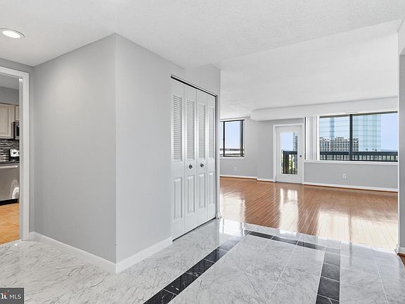 5th image of 3709 S George Mason Dr APT 1305