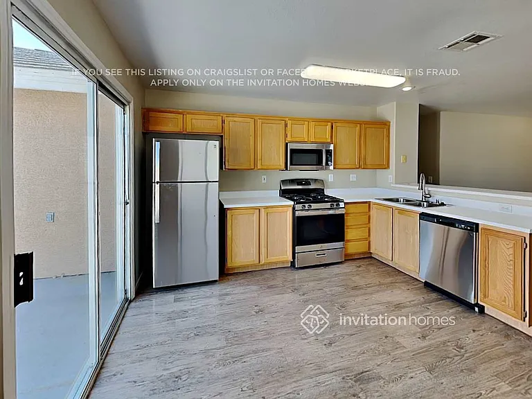 7944 Odysseus Ave — Photo 6