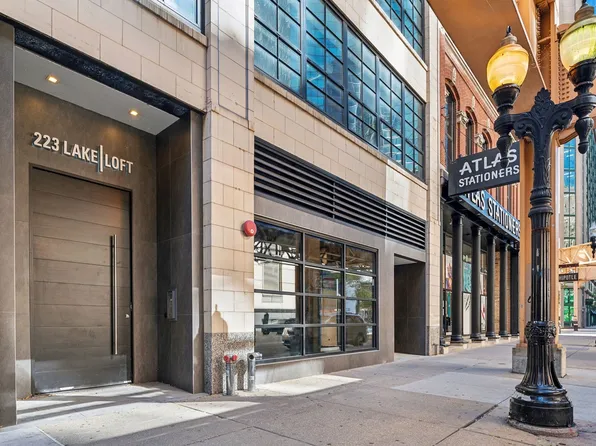 223 W Lake St Unit 2S, Chicago, IL 60606