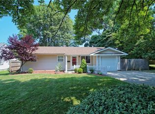 7729 Primrose Dr, Mentor On The Lake, OH 44060