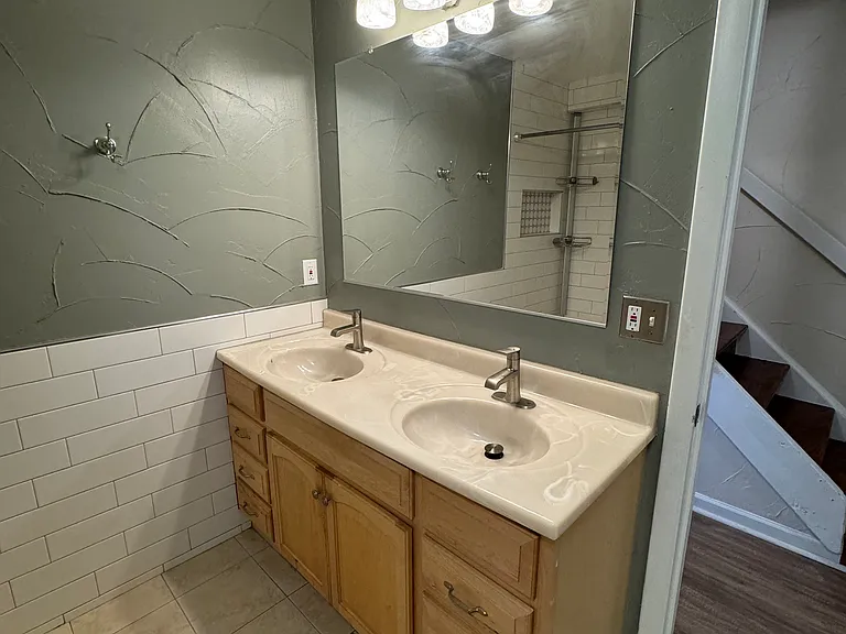 1065 University Ave #101 — Photo 6