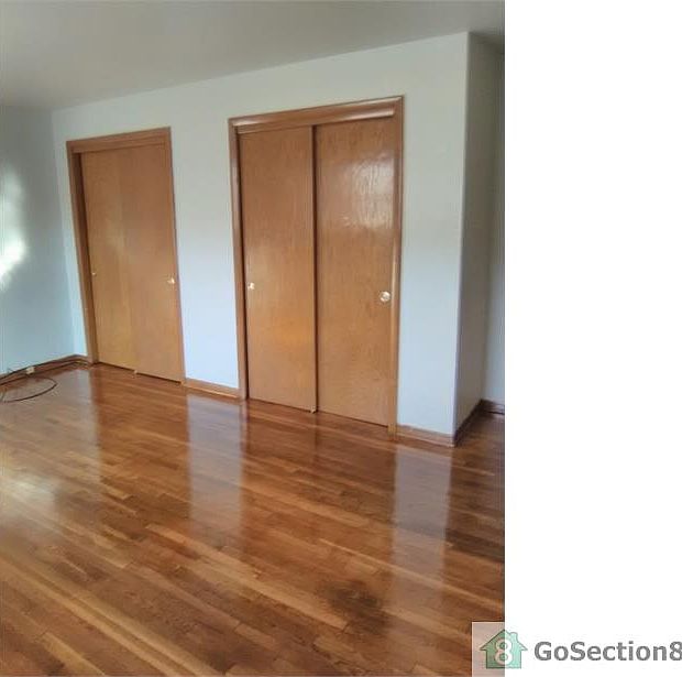 1st image of 11003 S Longwood Dr