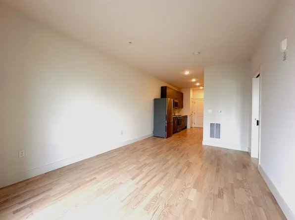 400 Claremont Avenue image 94 of 130