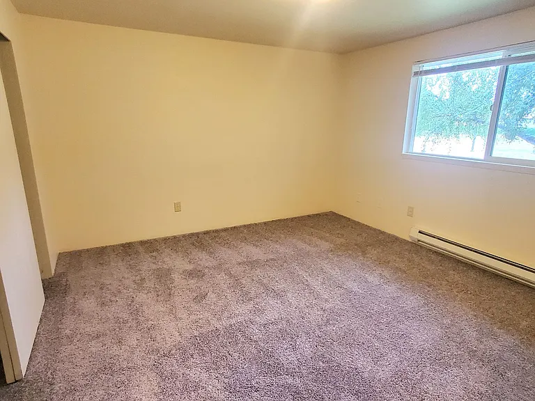 Fairview Apartments — Photo 8