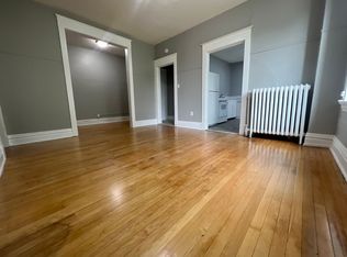 37 Stevens Street West, Saint Paul, MN 55107