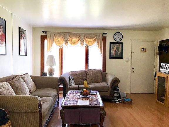 3rd image of 1092 Leawood Dr