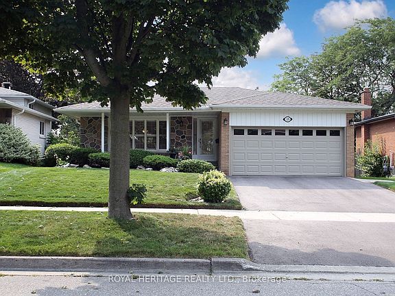 3rd image of 35 Langevin Cres