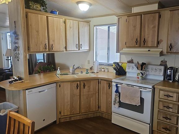 3rd image of 2900 W SUPERSTITION Boulevard #21