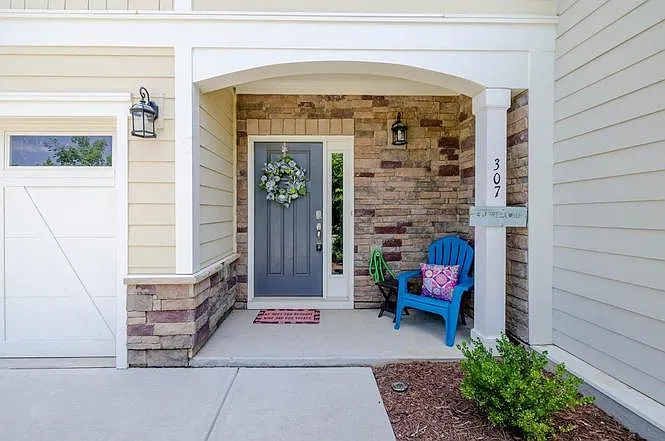 3 bed, 2.5 bath, 1832 sqft, $2,200 — Photo 2