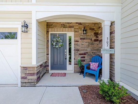 2nd image of 307 Castien Cove Pl