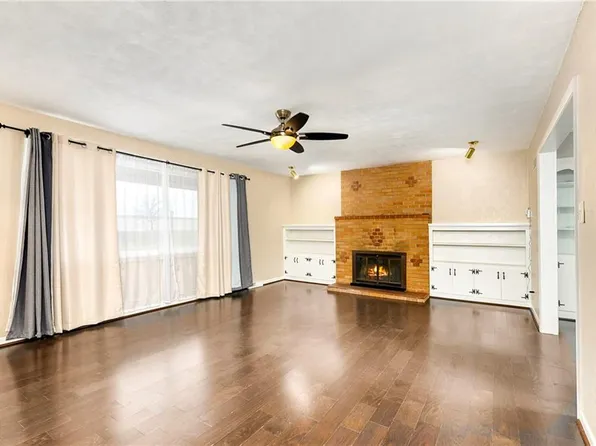 5647 Antioch Rd, Merriam, KS 66202