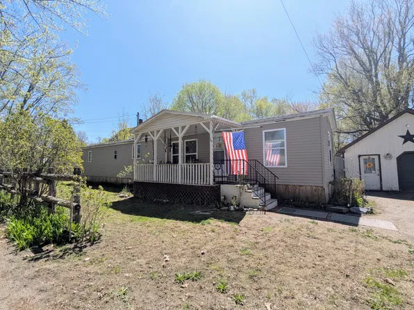 19 Prospect Street, Guilford, ME 04443