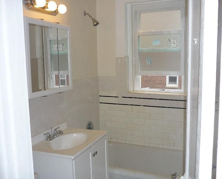 2nd image of 1615 Commonwealth Ave #5HBBD