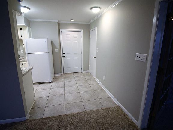 5th image of 3037 N 13th Ave