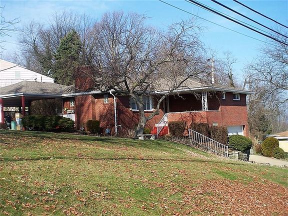 2nd image of 136 Old Oak Dr