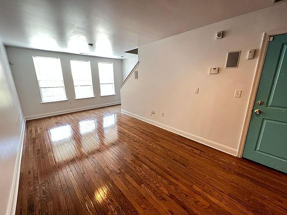 2nd image of 1937 N Gratz St #2
