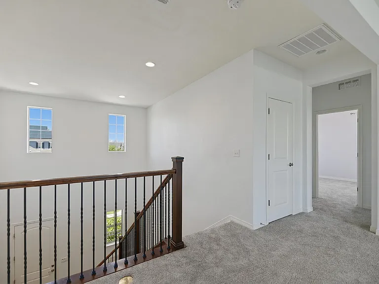 16006 Swan Mountain Dr — Photo 23
