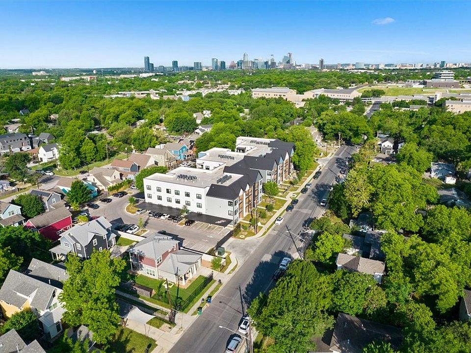 1st image of 3101 Govalle Ave #105