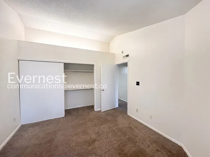 934 Acapulco Ct — Photo 12