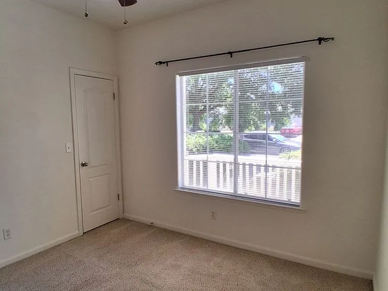 551 Lester Ave — Photo 21