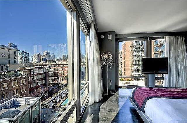 1st image of 207 5th Ave #701