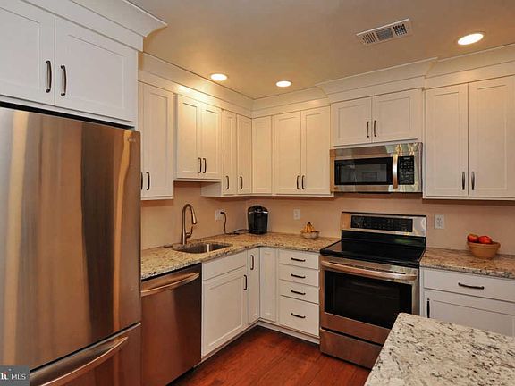 4th image of 166 Bucks Meadow Ln