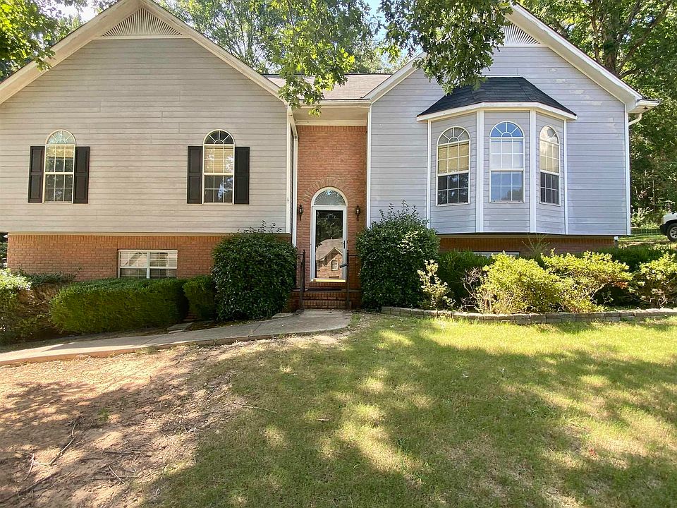 1st image of 250 Woodbury Dr