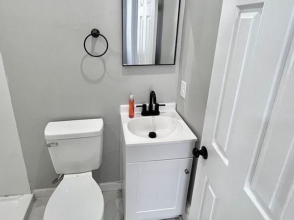 3rd image of 438 S Ohio Ave #1
