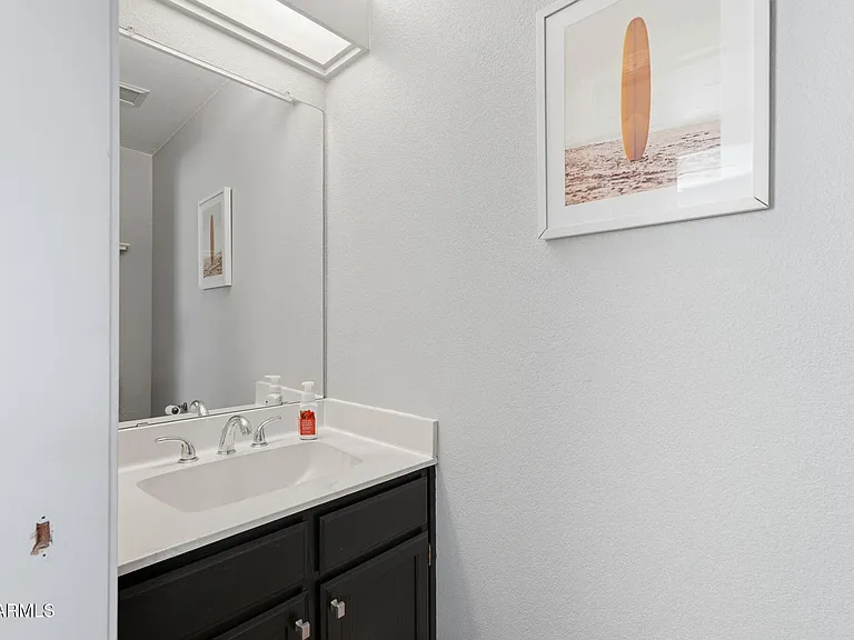 1735 E Stephens Dr — Photo 30