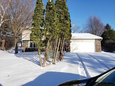 18 Canterbury Circle, Madison, WI, 53711