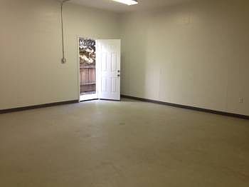 3rd image of 831 N Sycamore Ave #B