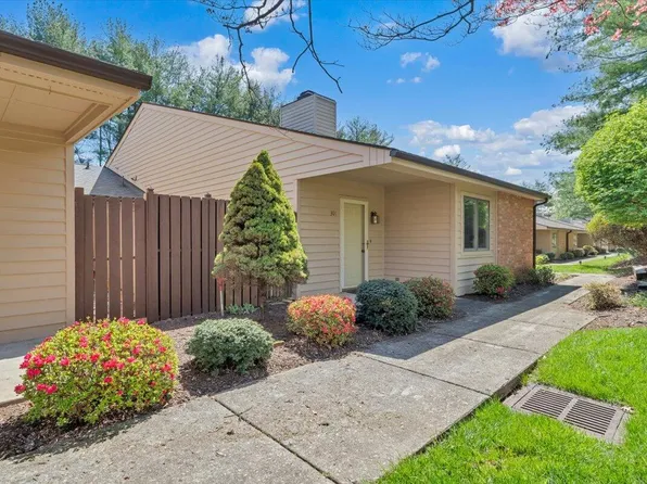 301 Windward Dr SW, Roanoke, VA 24014