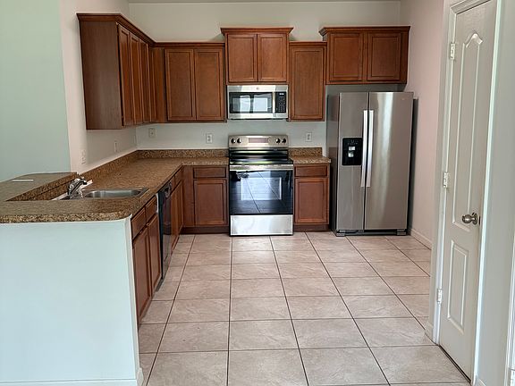 3rd image of 6550 S Goldenrod Rd