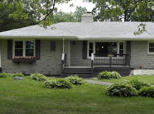 5475 Massachusetts St, Merrillville, IN 46410