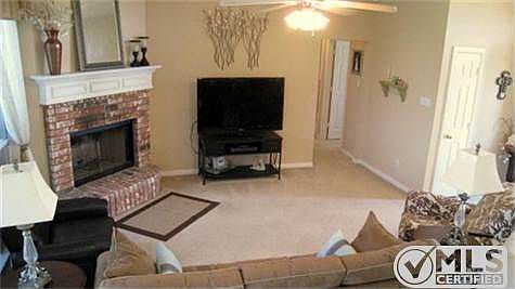 3rd image of 3033 Evergreen Dr