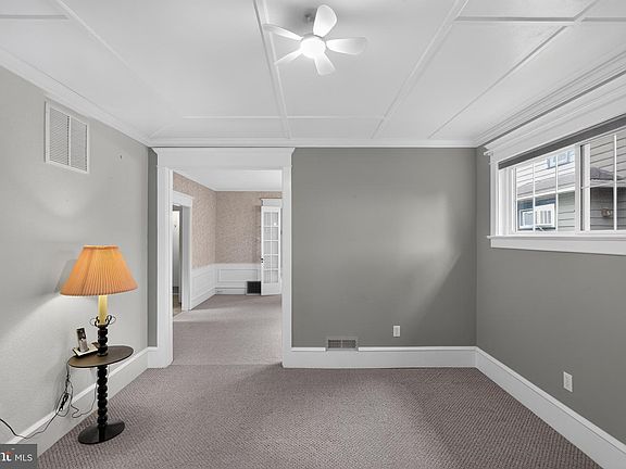 5th image of 105 Strawbridge Ave