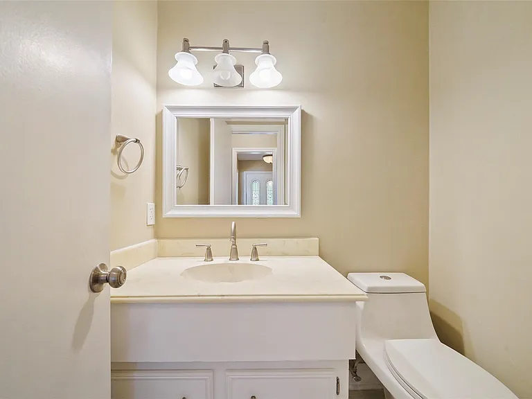 3602 Cobleskill Ct — Photo 6