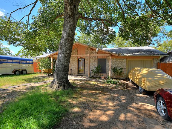4th image of 5208 Gladstone Dr