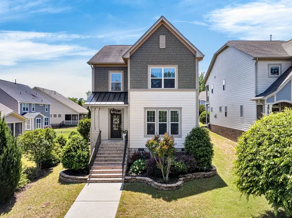 916 Conifer Forest Ln, Wake Forest, NC 27587